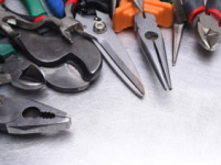 Как выбрать плоскогубцы и кусачки