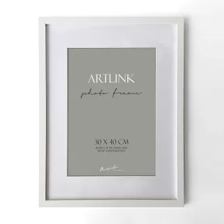 Фоторамка с паспарту 30x40 см белая