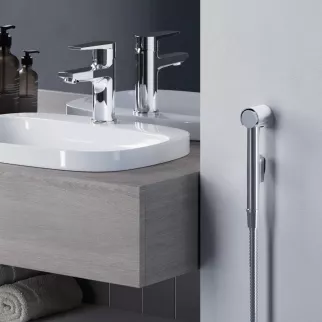 Смеситель для раковины Esko Budapest с гигиеническим душем хром