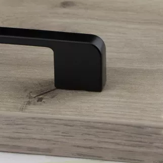 Ручка-скоба мебельная L4.009 C=160 мм черная