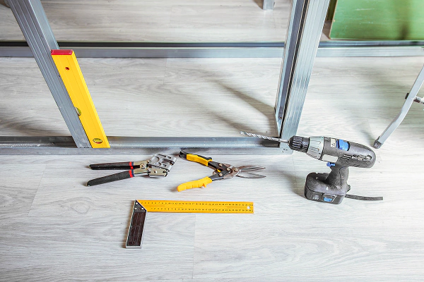 пузырьковый уровень для работ с металлом