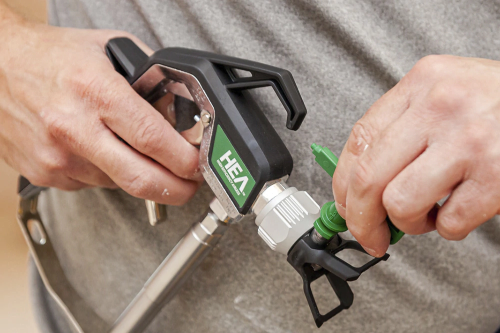 Безвоздушный краскопульт