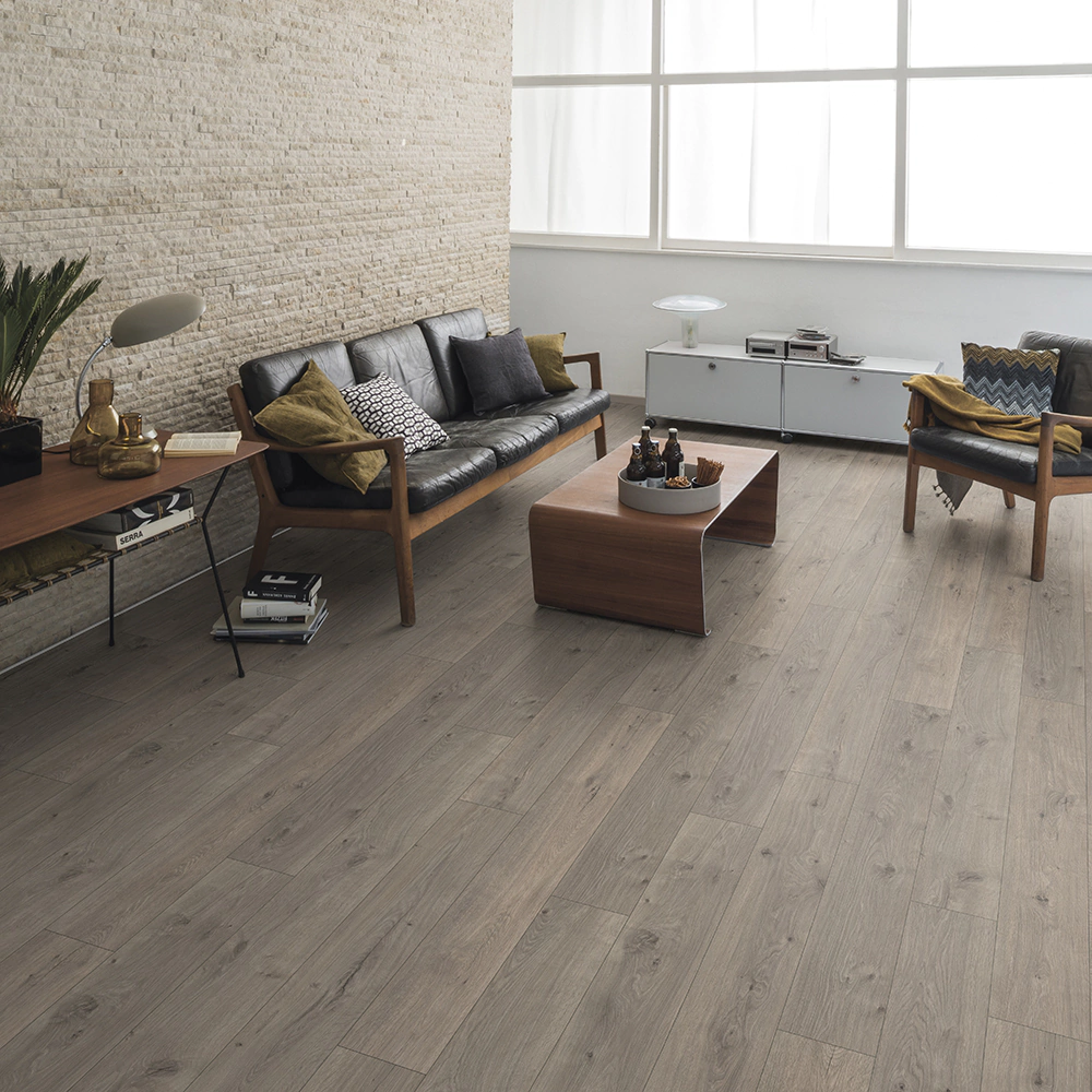 Ламинат 8 мм 32 класс с фаской 1,994 м2 EGGER Хоум Дуб Репино серый