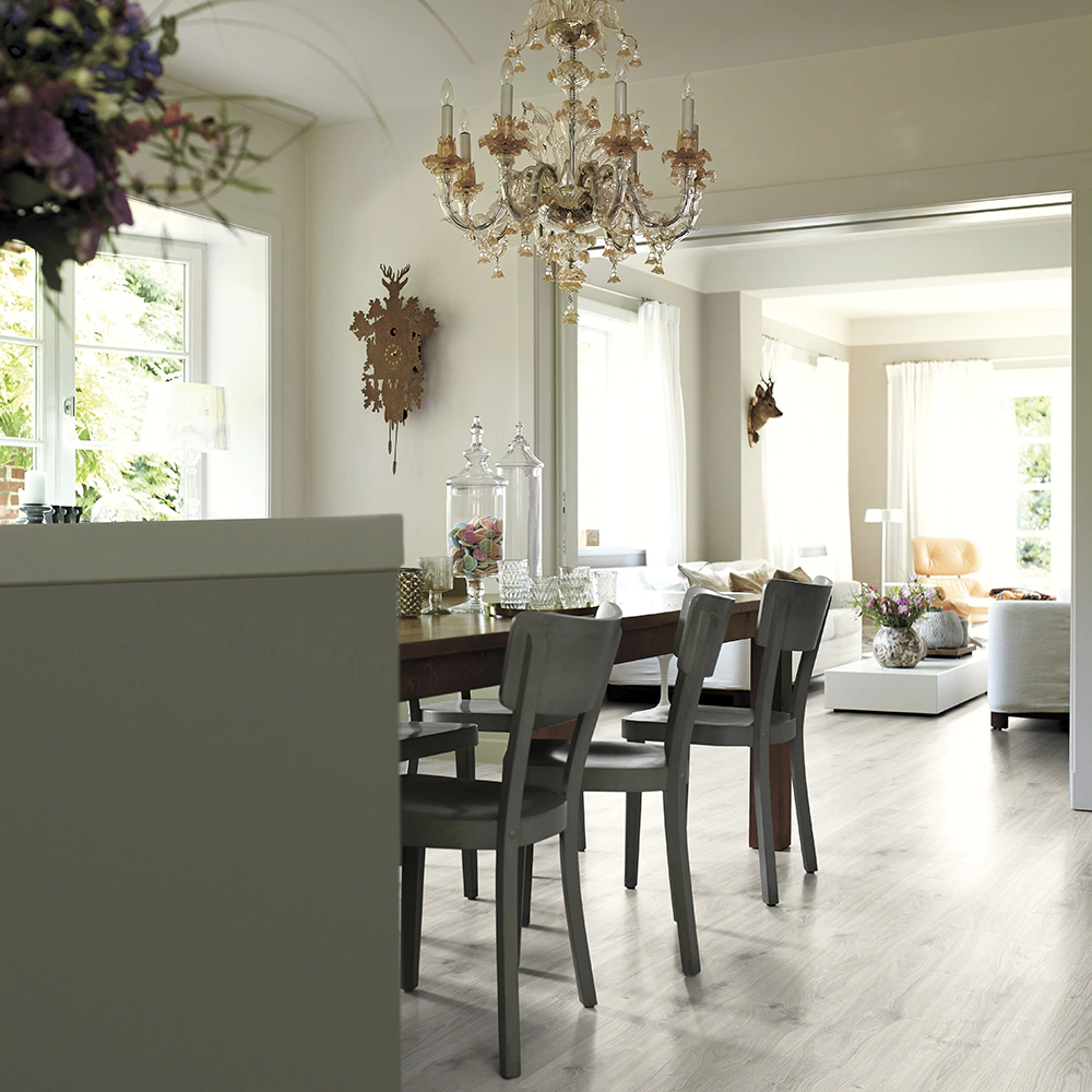 Ламинат 8 мм 33 класс 1,985 м2 EGGER Хоум Дуб Церматт светлый