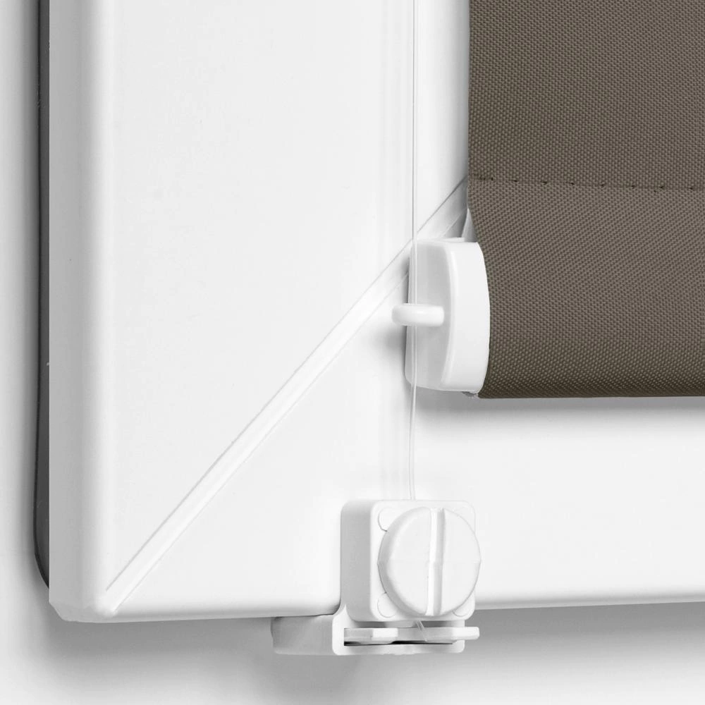 Рулонная штора блэкаут 40х155 см NEODECO Базовый коричневая