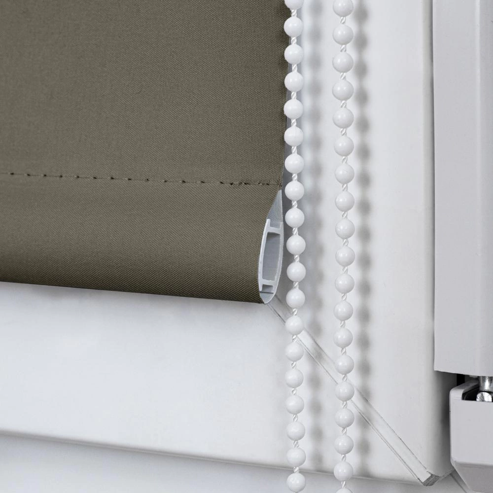 Рулонная штора блэкаут 90х155 см NEODECO Базовый коричневая