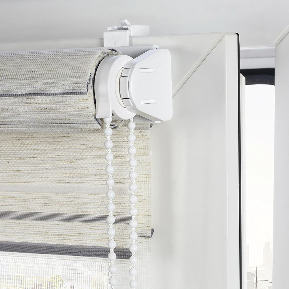 Рулонная штора день-ночь 120х160 см Кира серая