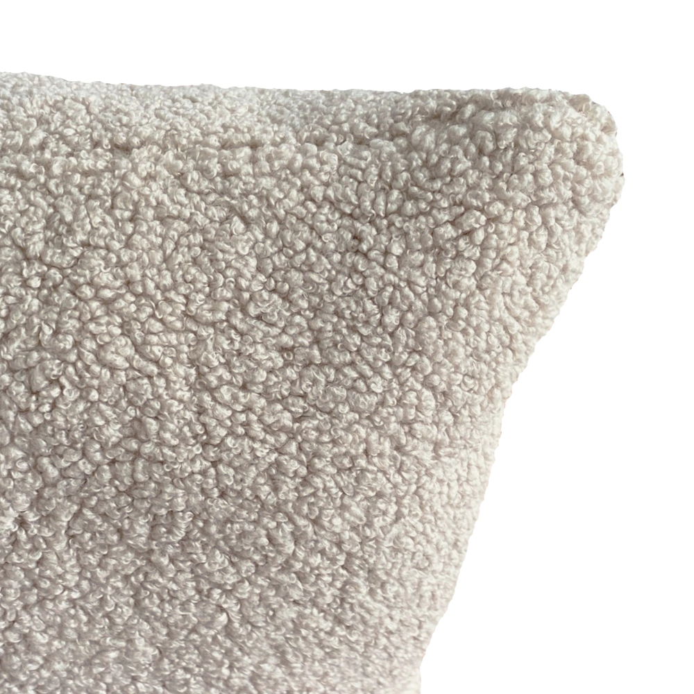 Подушка декоративная Букле 30х50 см бежевая