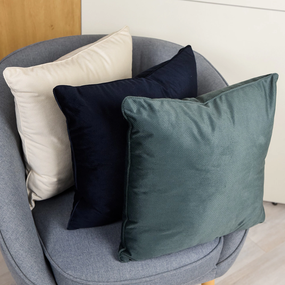 Подушка декоративная Грид темно-синяя 45х45 см