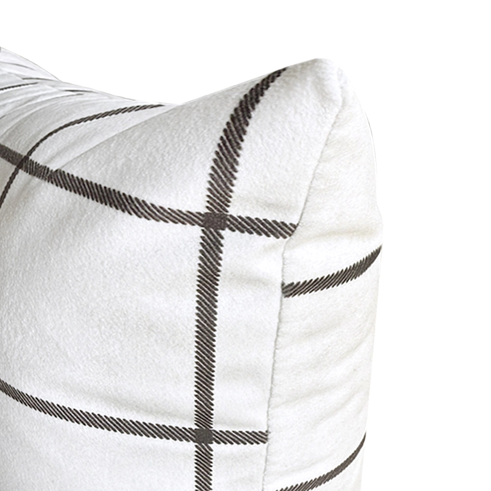 Подушка декоративная Клетка 45х45 см черно-белая