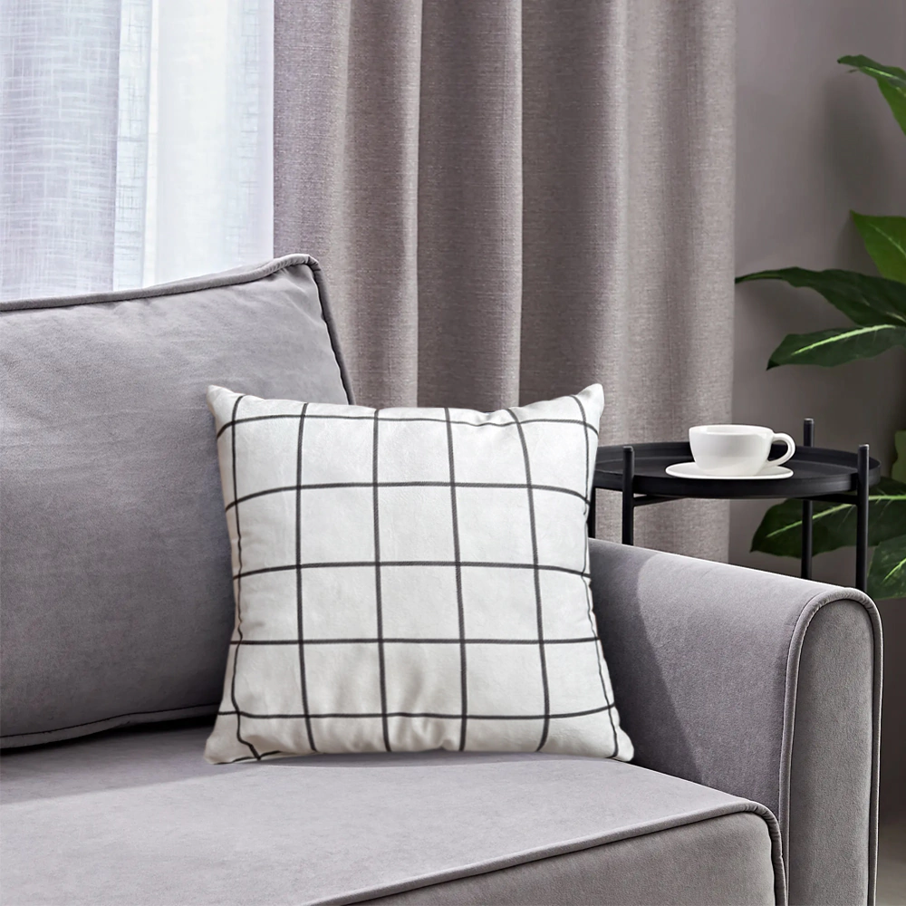 Подушка декоративная Клетка 45х45 см черно-белая