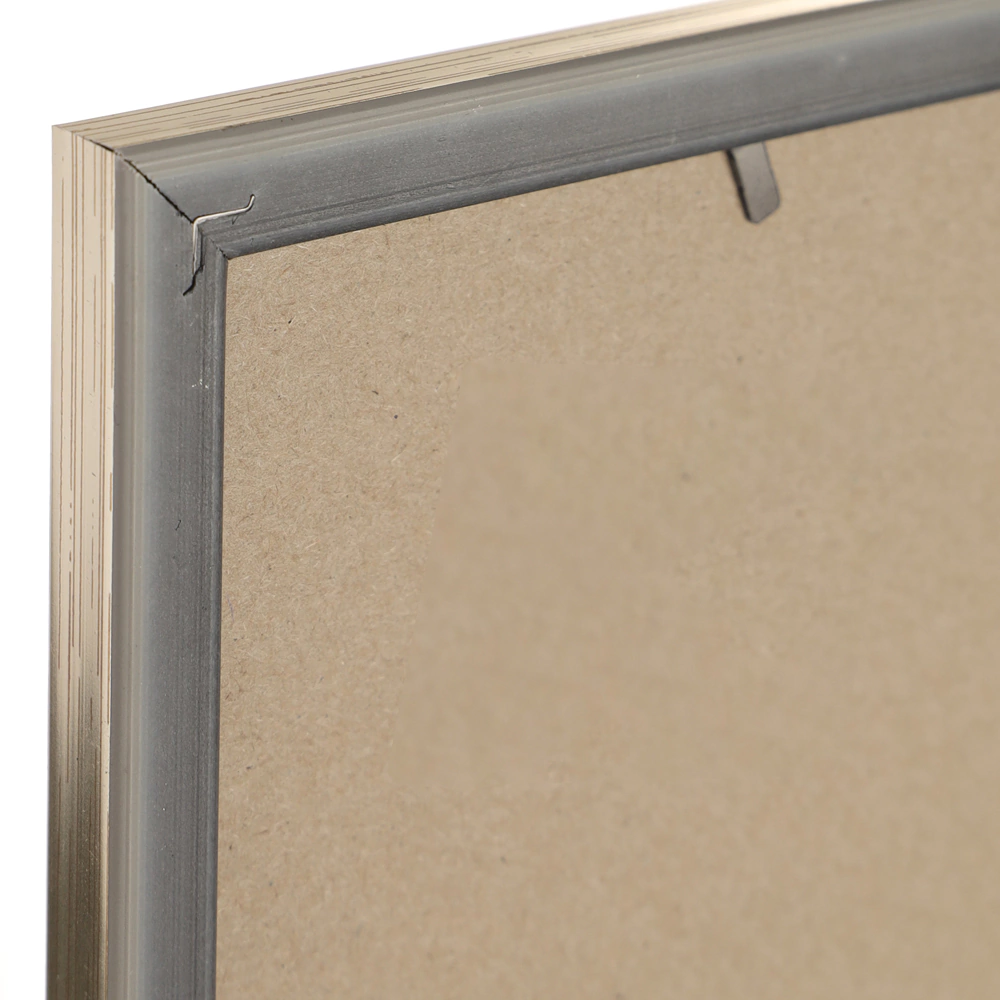 Фоторамка 21х30 см пластик серебро