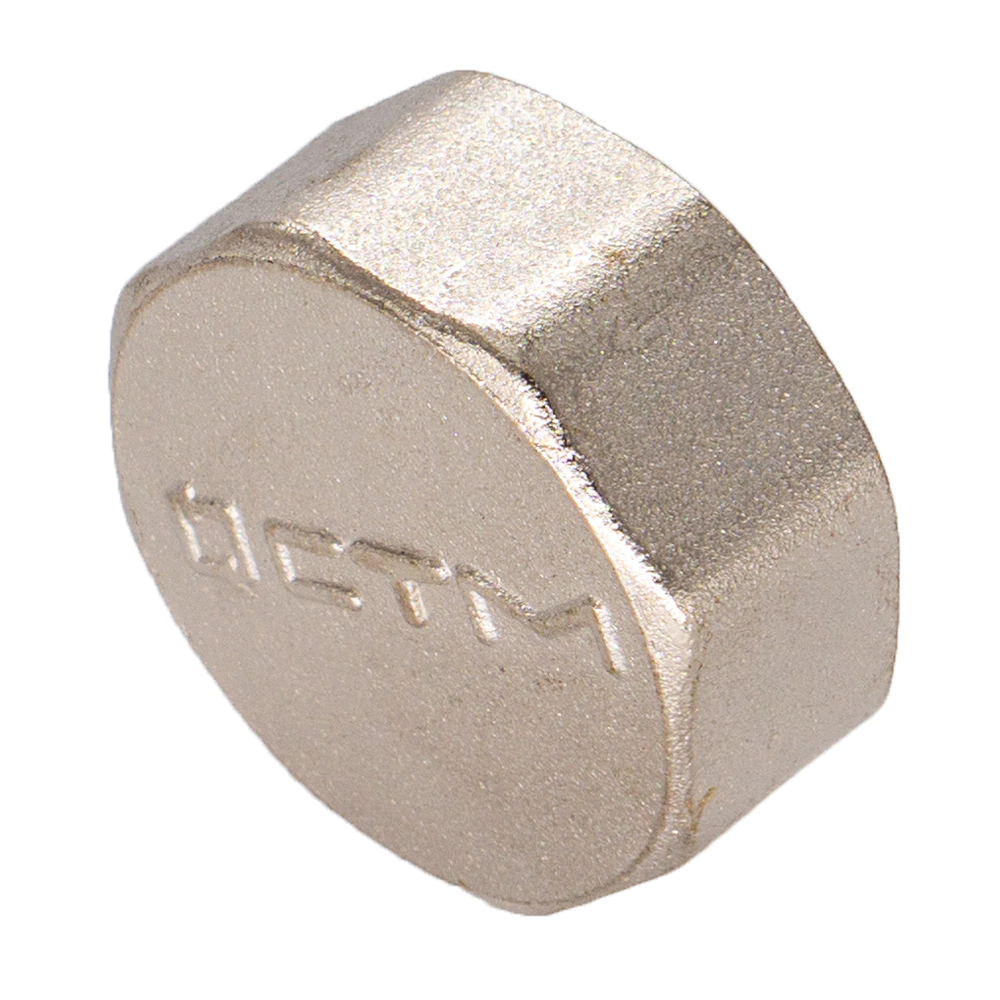 Заглушка СТМ 1" ВР латунь никелированная