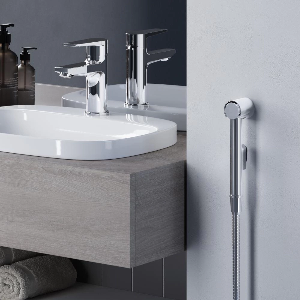 Смеситель для раковины Esko Budapest с гигиеническим душем хром