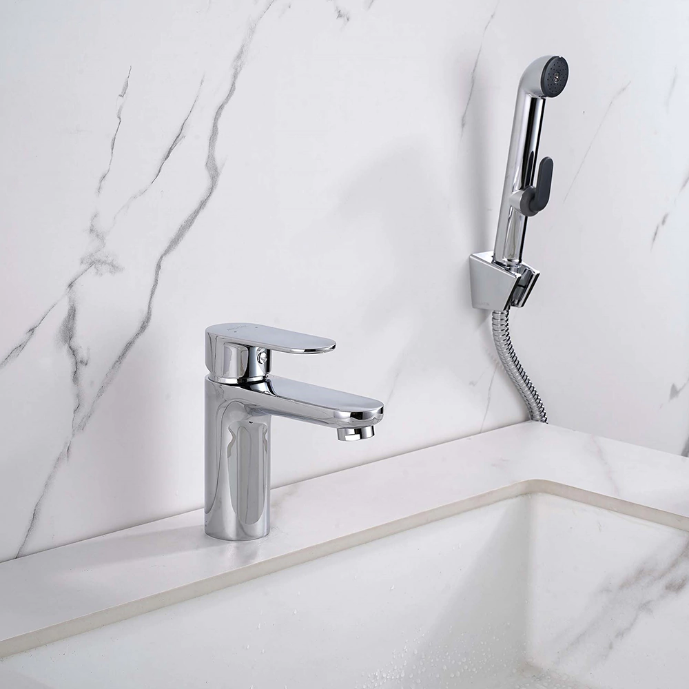 Смеситель для раковины AQUATEK Ника с гигиеническим душем хром