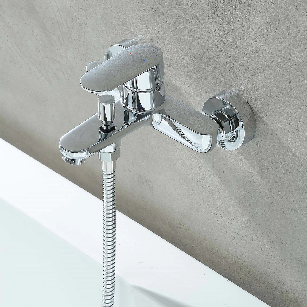 Смеситель для ванны AQUATEK Ника хром