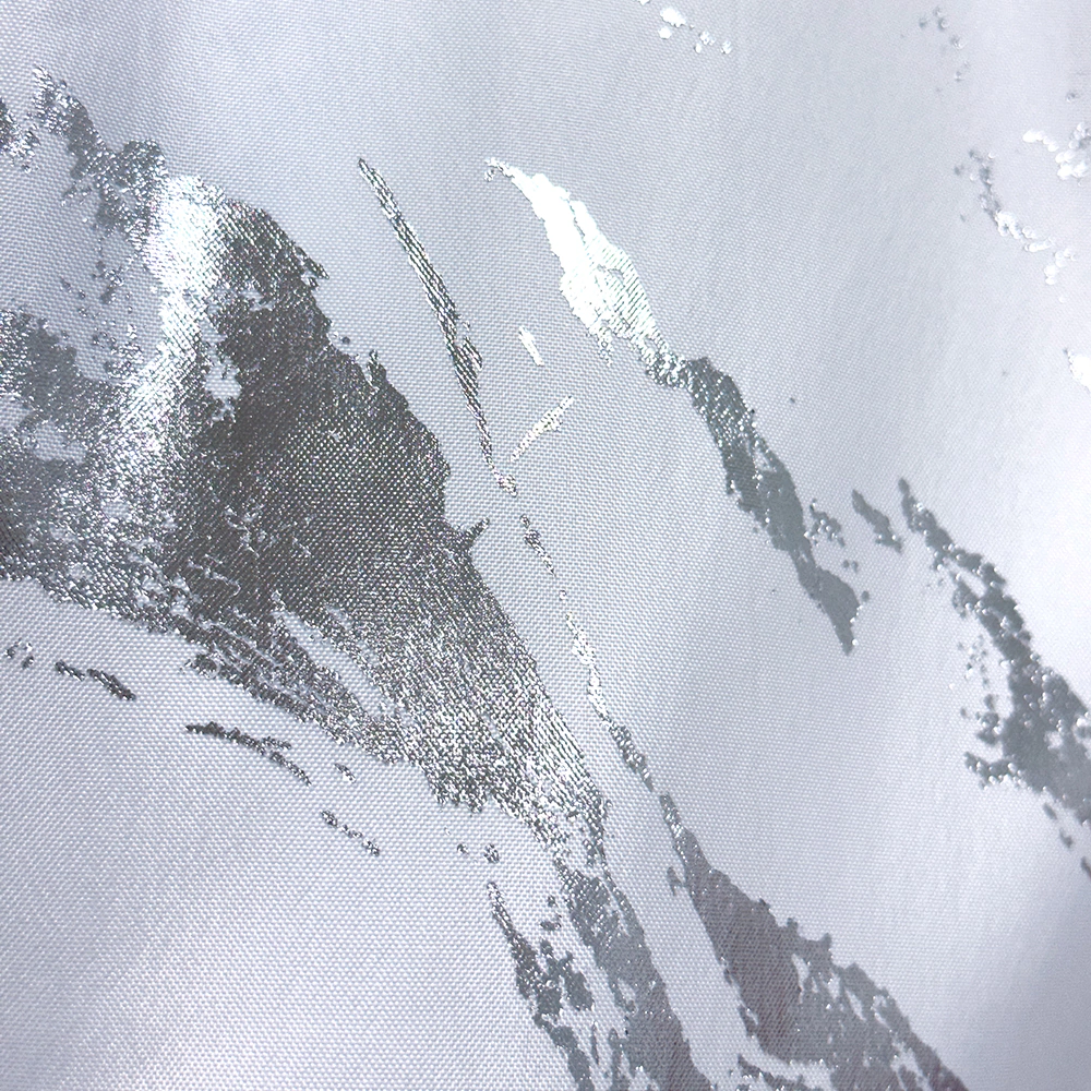 Текстильная штора для ванной Dasch Серебро в мраморе 180x200 см бело-серебряная