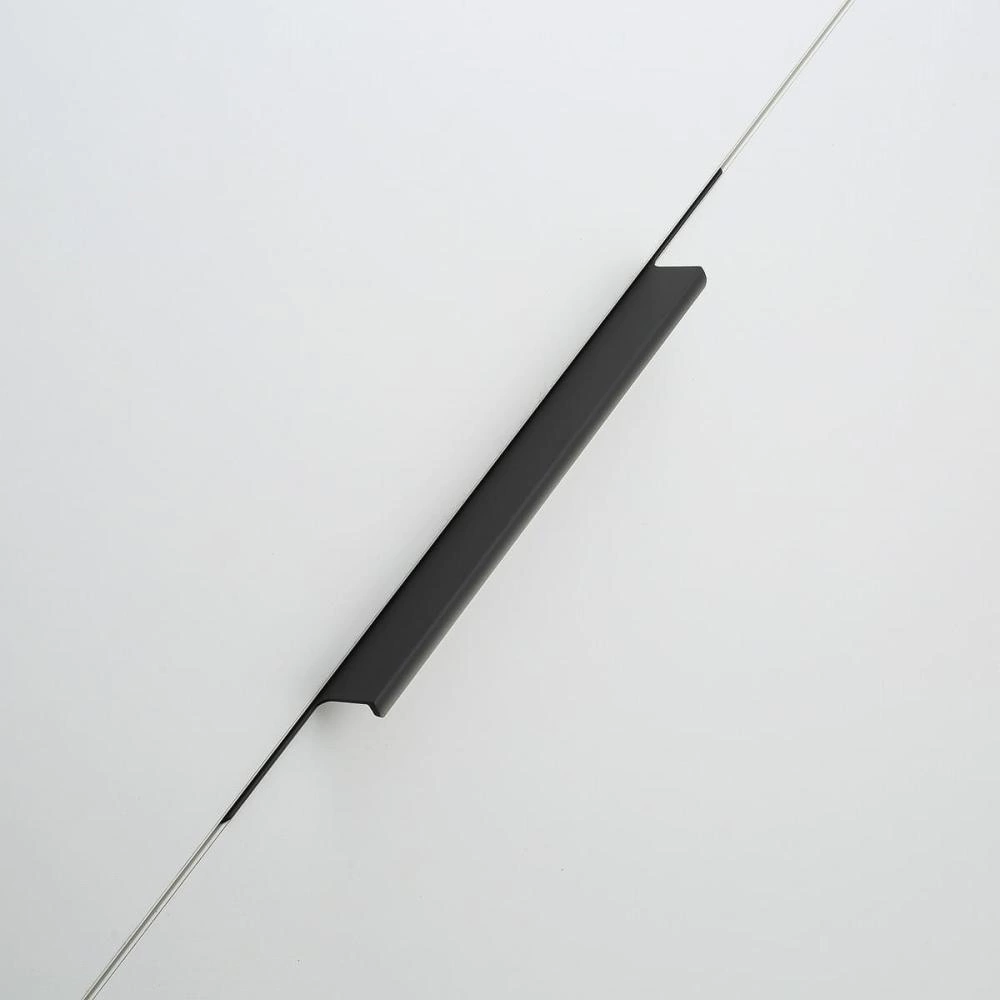 Ручка торцевая мебельная GT LIND C=224 мм L=496 мм черная матовая