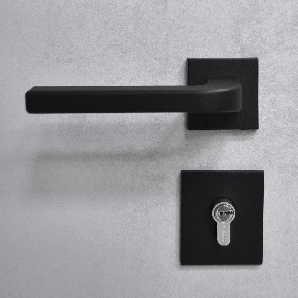 Дверь входная металлическая Герой-1 антик белый/бетон снежный 2050х960х90 мм левая