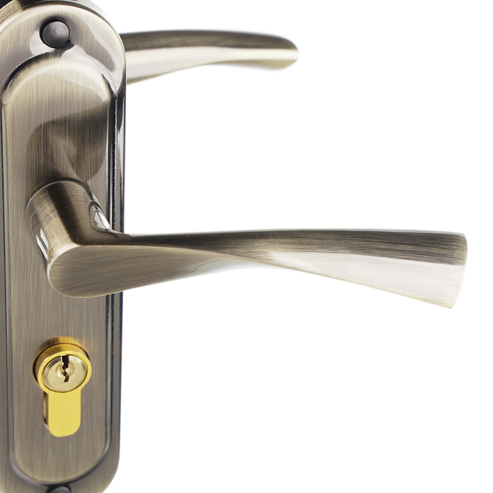 Комплект ручек с замком и цилиндром м/о 50 мм Avers 0823/60AB бронза