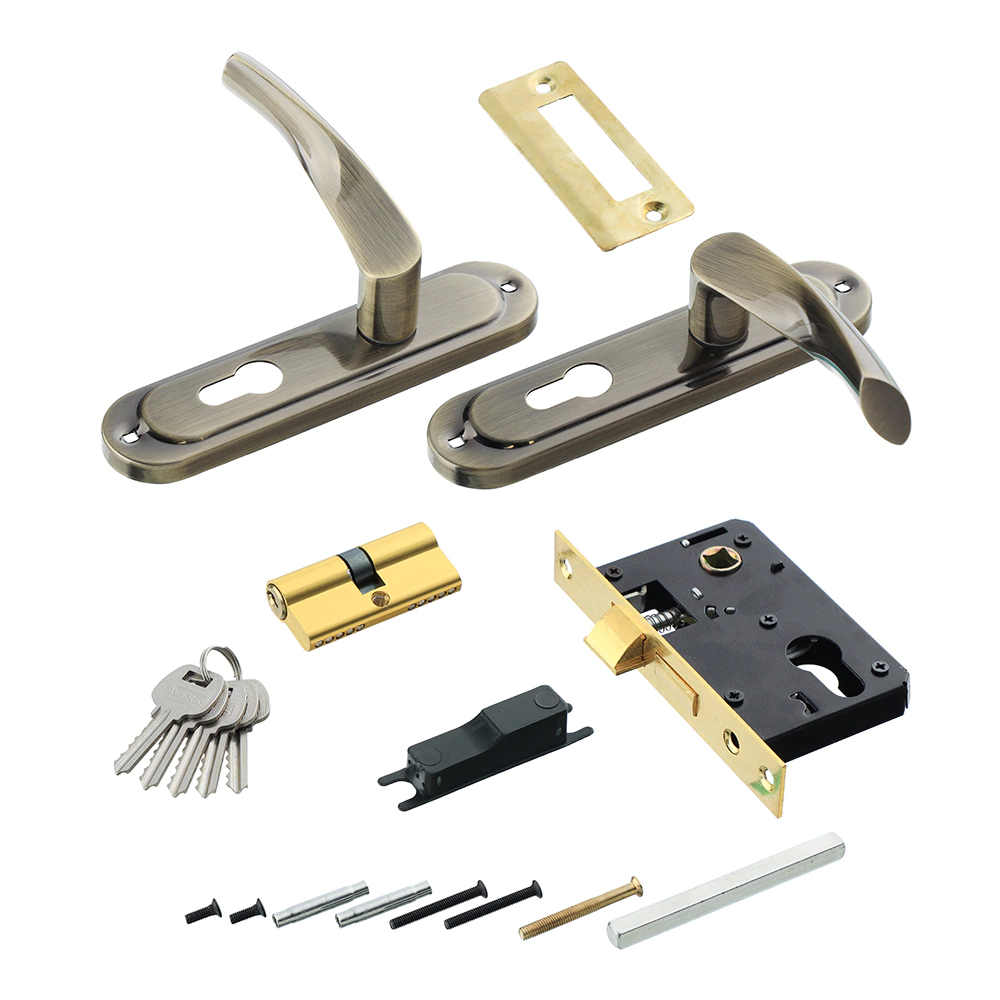 Комплект ручек с замком и цилиндром м/о 50 мм Avers 0823/60AB бронза