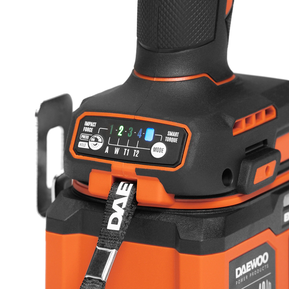 Винтоверт бесщеточный 21 В 1х4,0 Ач DAEWOO DAX 3521Li SET