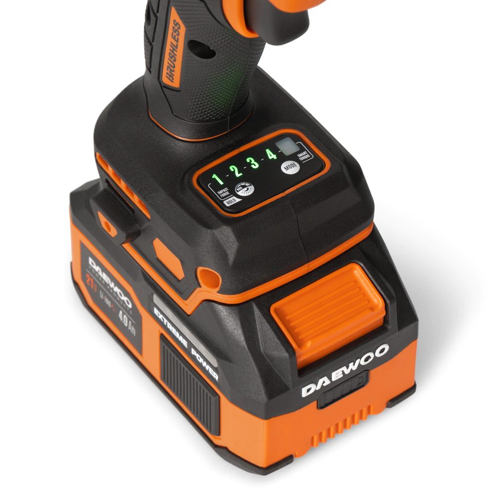 Гайковерт бесщеточный 21 В 1х4,0 Ач DAEWOO DAX 6021Li SET