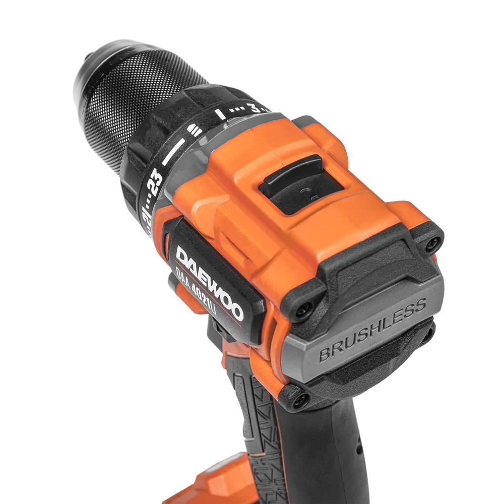 Шуруповерт бесщеточный 21 В 2х2,5 Ач DAEWOO DAA 4021Li SET