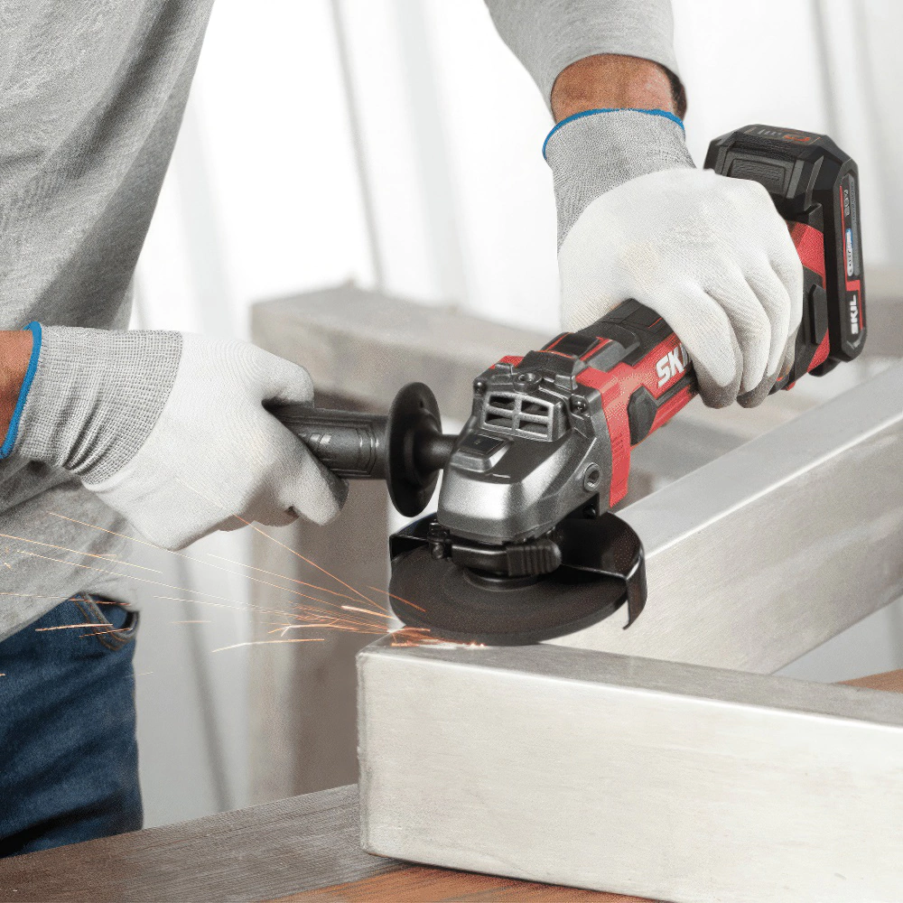 Угловая шлифмашина аккумуляторная бесщеточная 20 В 125 мм 1х4,0 Ач SKIL AG2907SE11