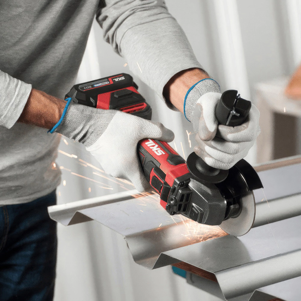 Угловая шлифмашина аккумуляторная бесщеточная 20 В 125 мм 1х4,0 Ач SKIL AG2907SE11