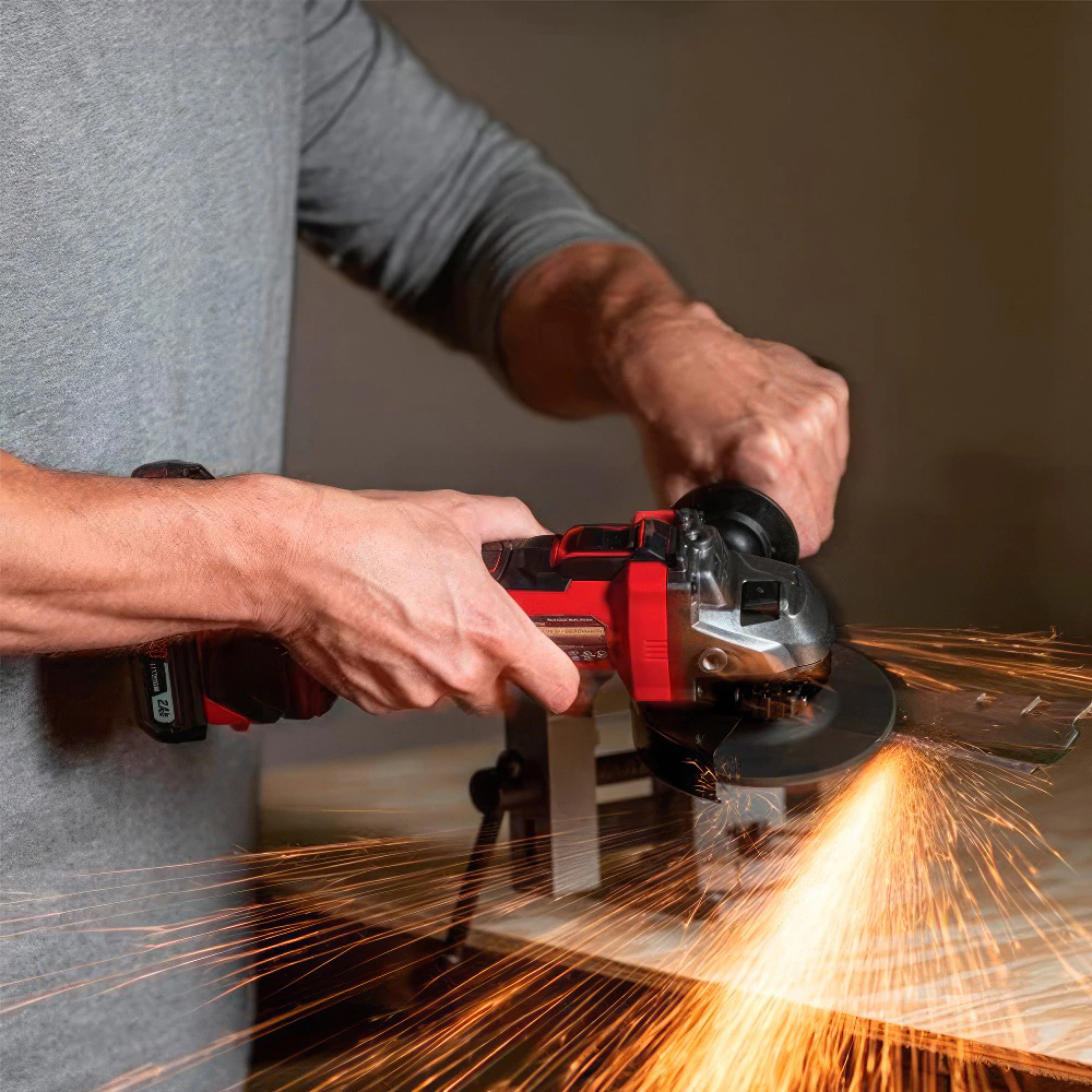 Угловая шлифмашина аккумуляторная бесщеточная 20 В 125 мм 1х4,0 Ач SKIL AG2907SE11