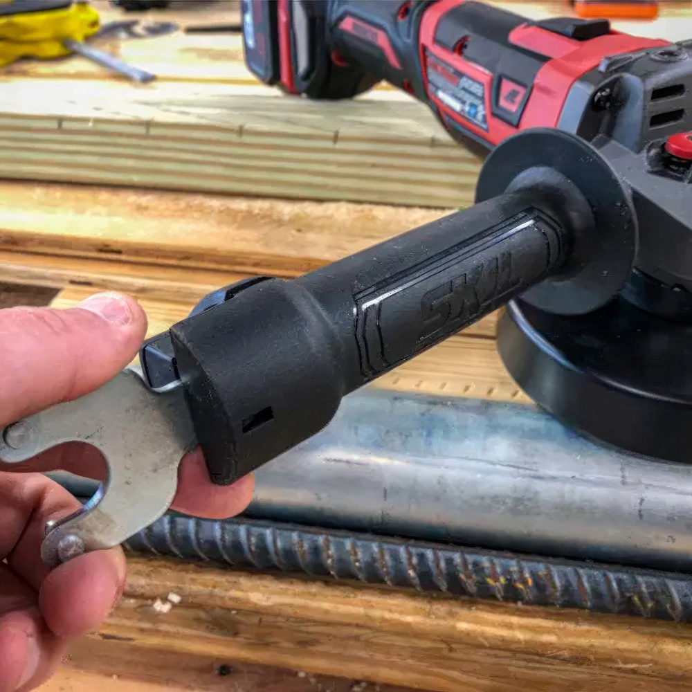 Угловая шлифмашина аккумуляторная бесщеточная 20 В 125 мм 1х4,0 Ач SKIL AG2907SE11