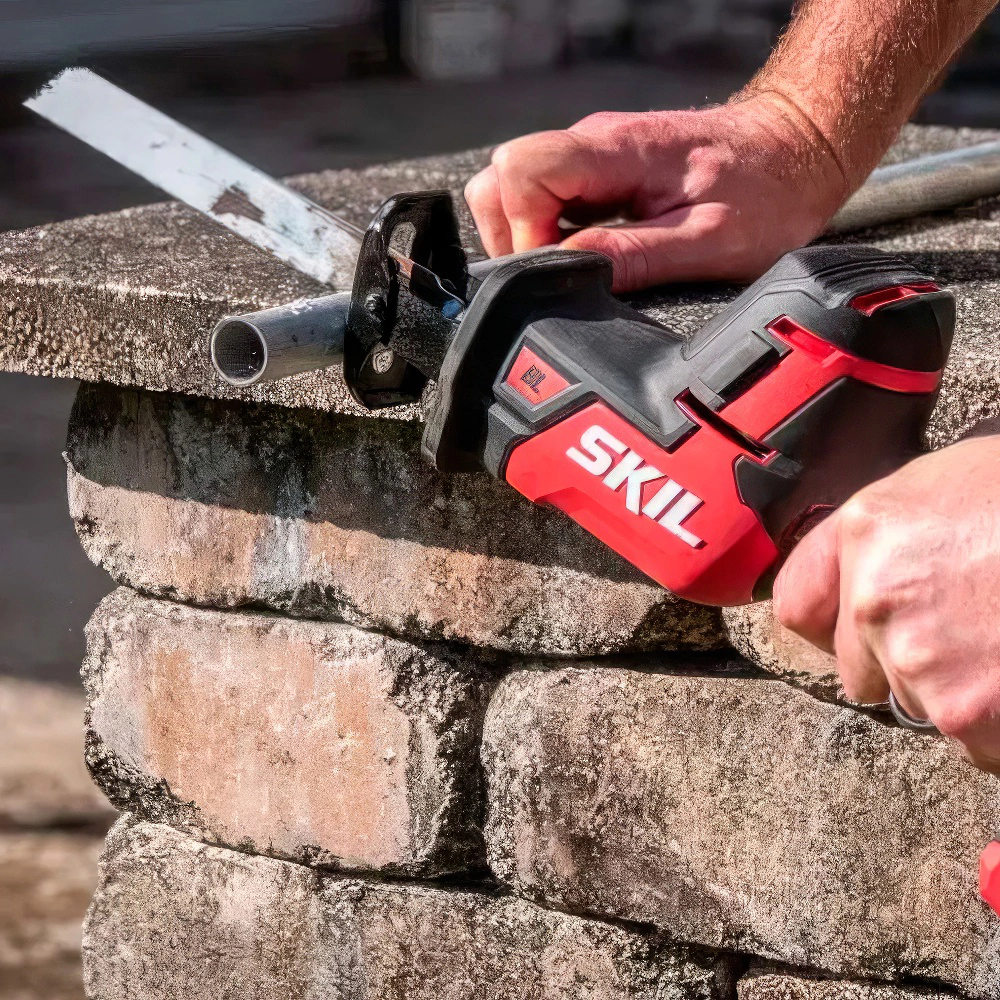 Сабельная пила аккумуляторная бесщеточная 20 В 1х2,0 Ач SKIL RS5825SE00