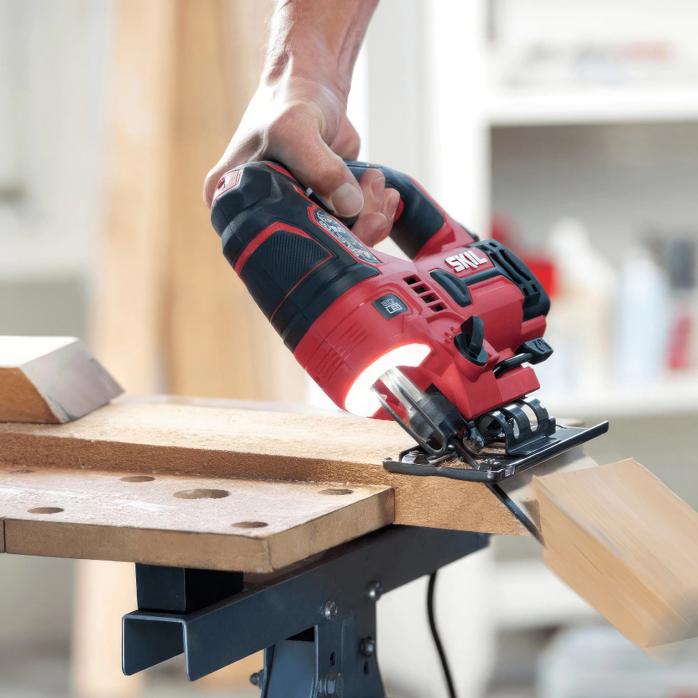 Электролобзик 680 Вт SKIL JS3149SE00