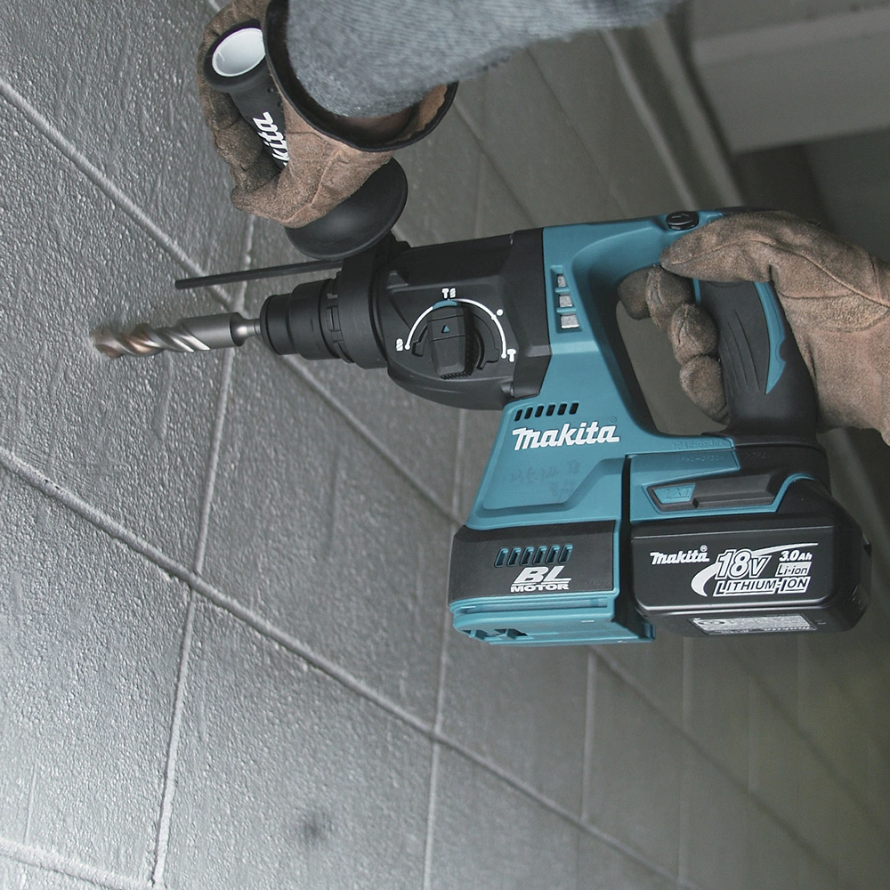 Перфоратор аккумуляторный бесщеточный SDS-Plus 18 В 1х5,0 Ач 2,0 Дж Makita LXT DHR242RT