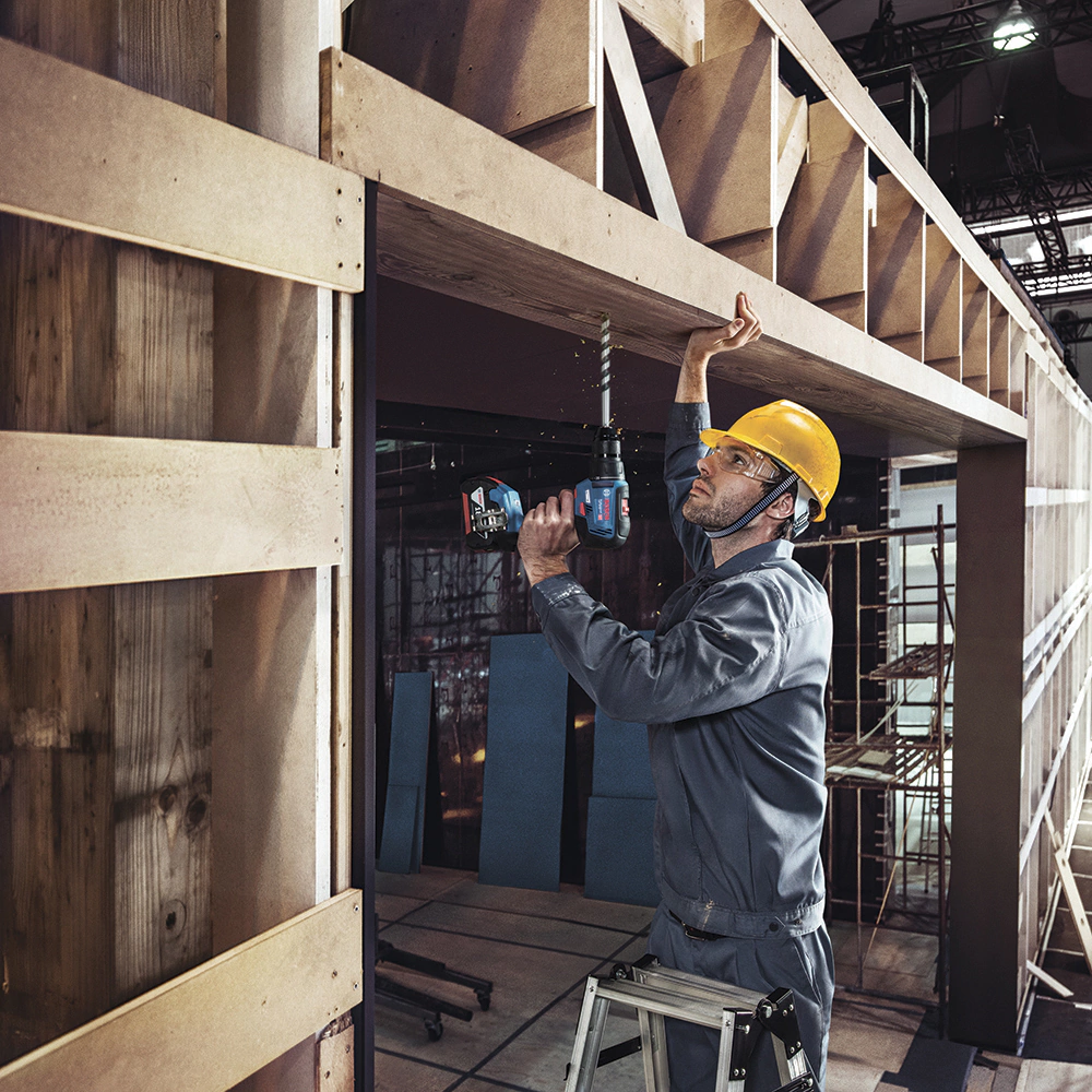 Шуруповерт аккумуляторный бесщеточный BOSCH Professional GSR 18V-50, 1х4,0 Ач Li-Ion 18 В