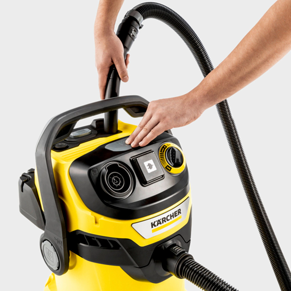Пылесос 1100 Вт бак 25 л с розеткой Karcher WD 5 P V-25/5/22