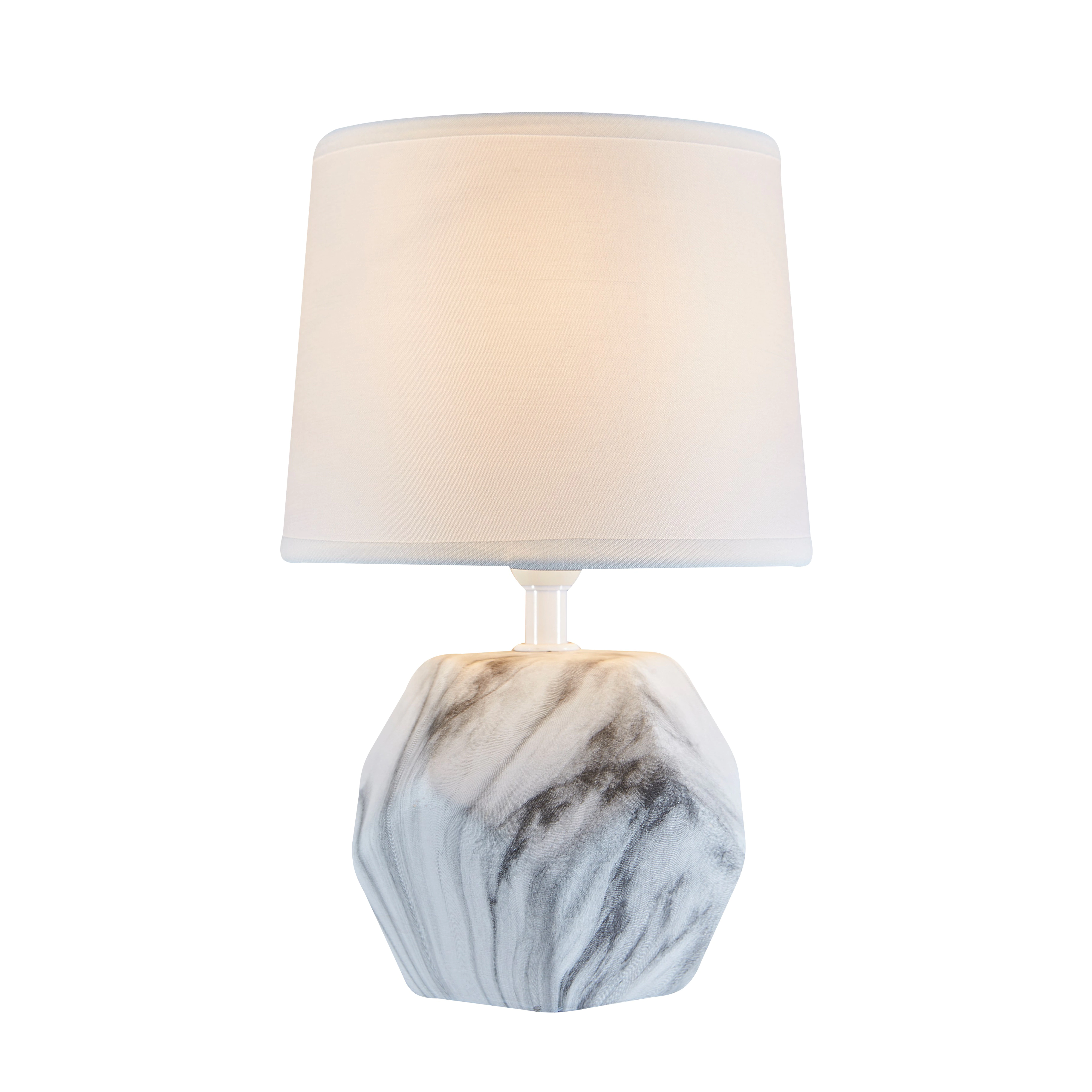 Светильник настольный Escada Амелия 1х40 Вт Е14 белый