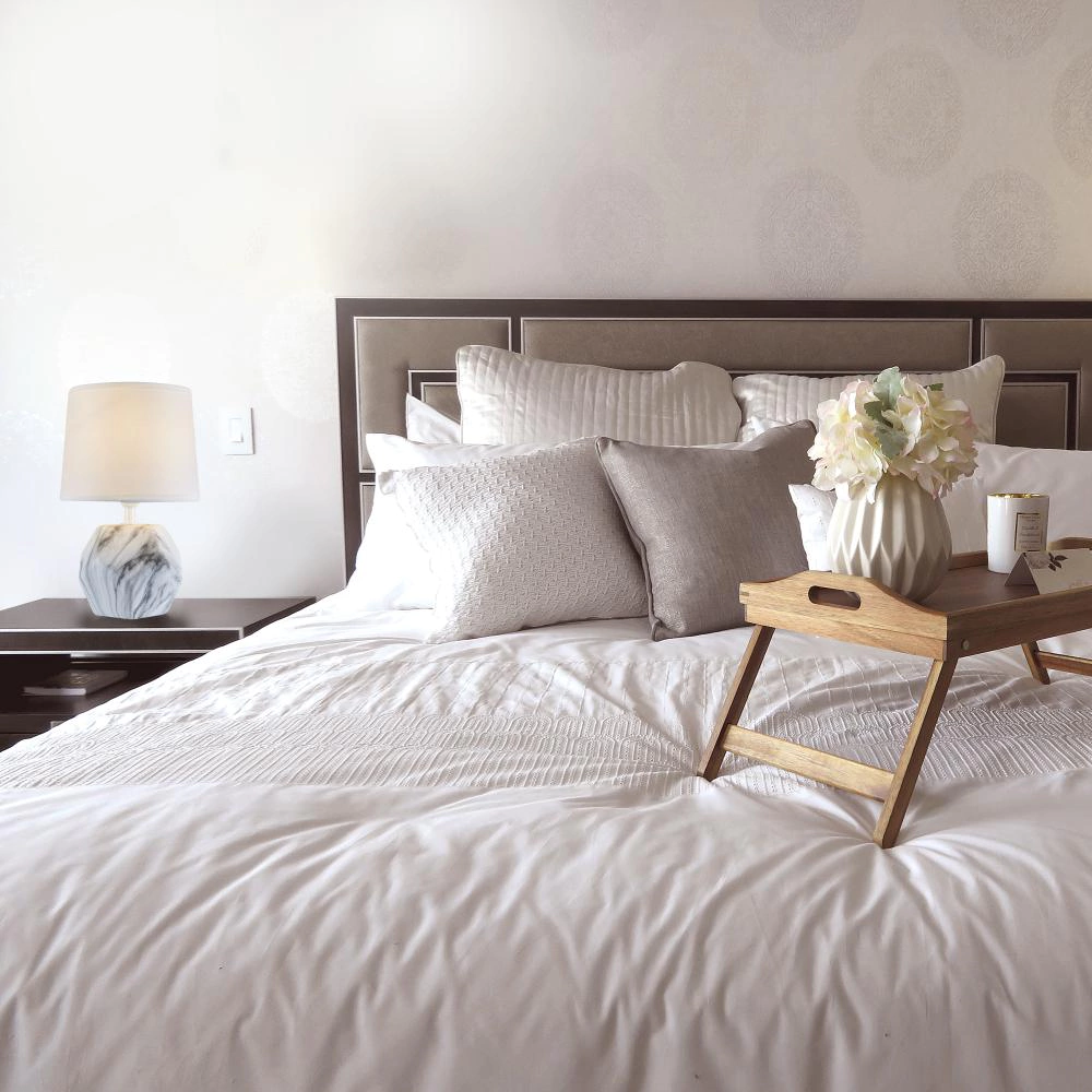 Светильник настольный Escada Амелия 1х40 Вт Е14 белый