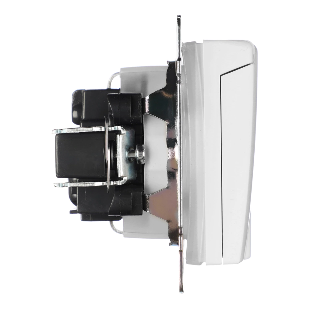 Розетка EVERSON Кватро с заземлением с крышкой без рамки белая матовая