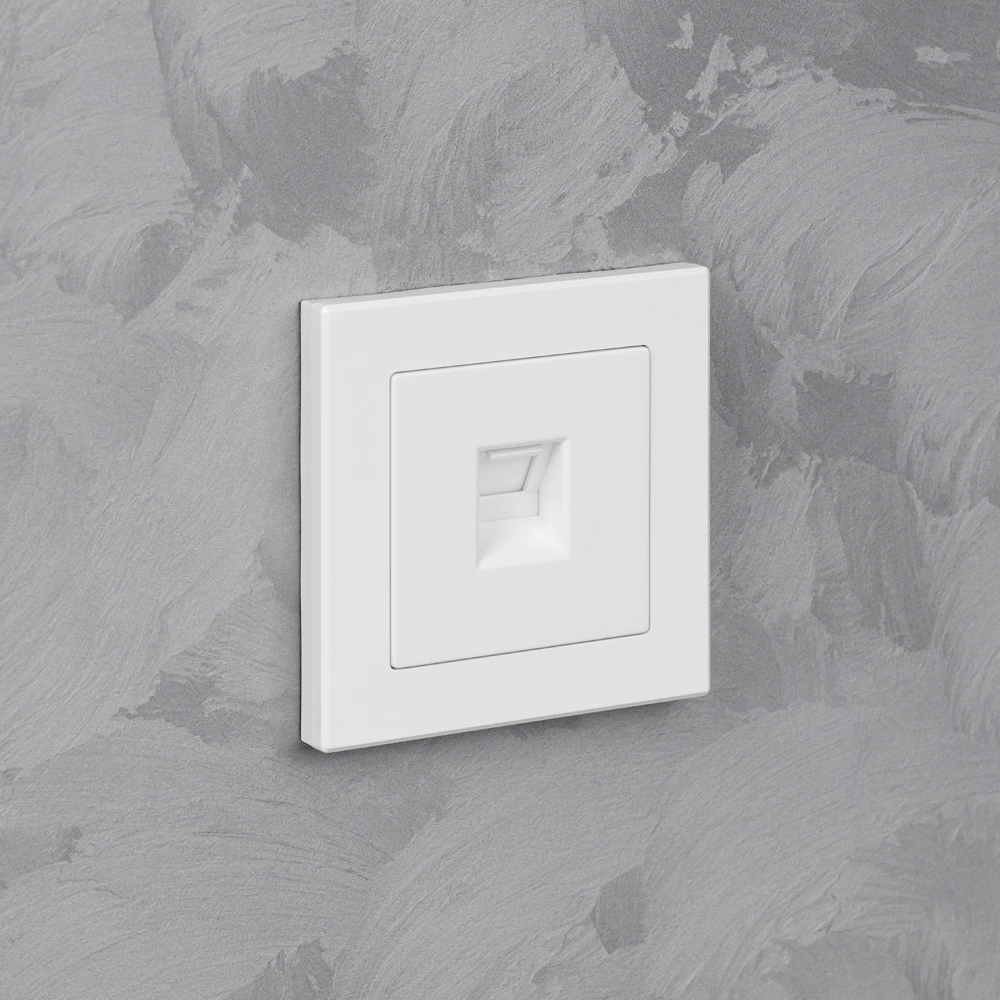 Розетка компьютерная EVERSON Кватро без рамки белая матовая