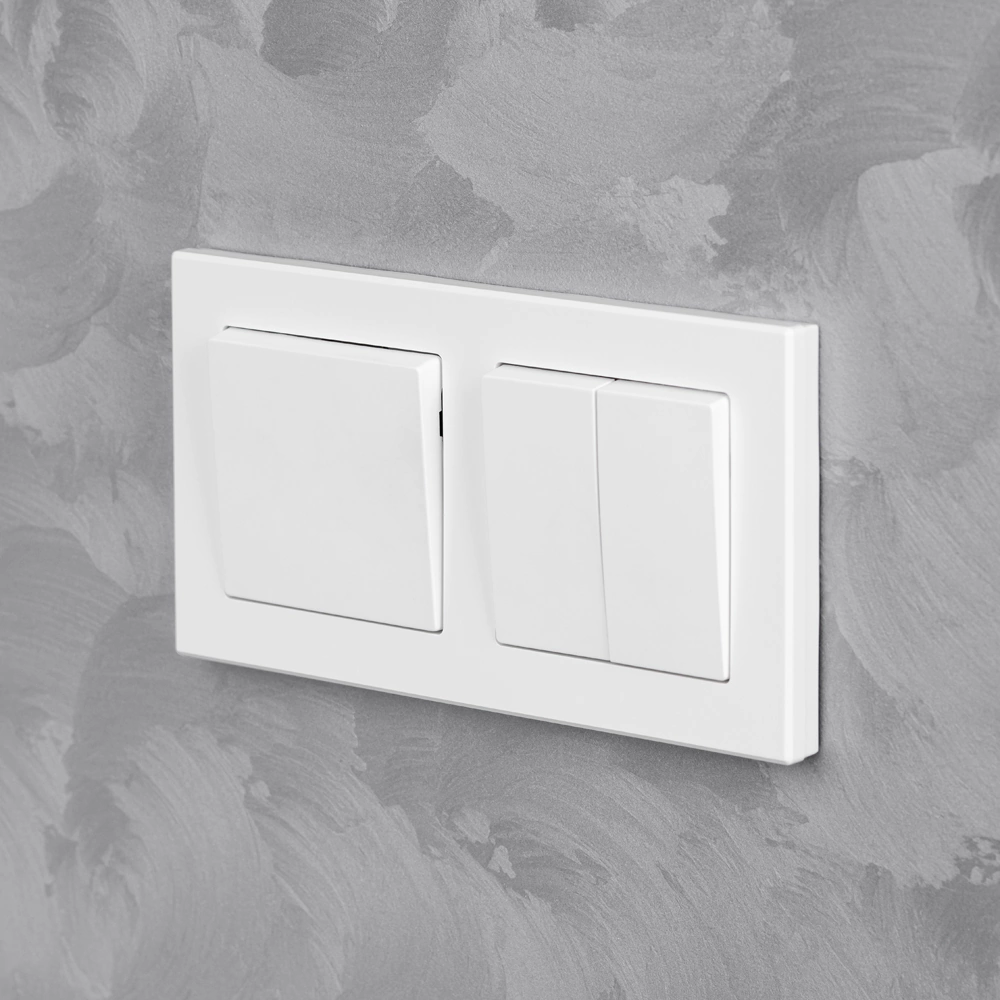 Рамка EVERSON Кватро 2 поста белая матовая