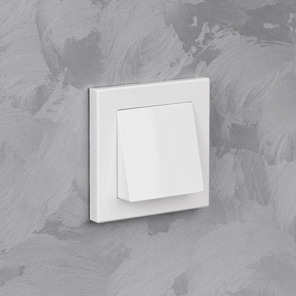 Вывод кабеля EVERSON Кватро без рамки белый