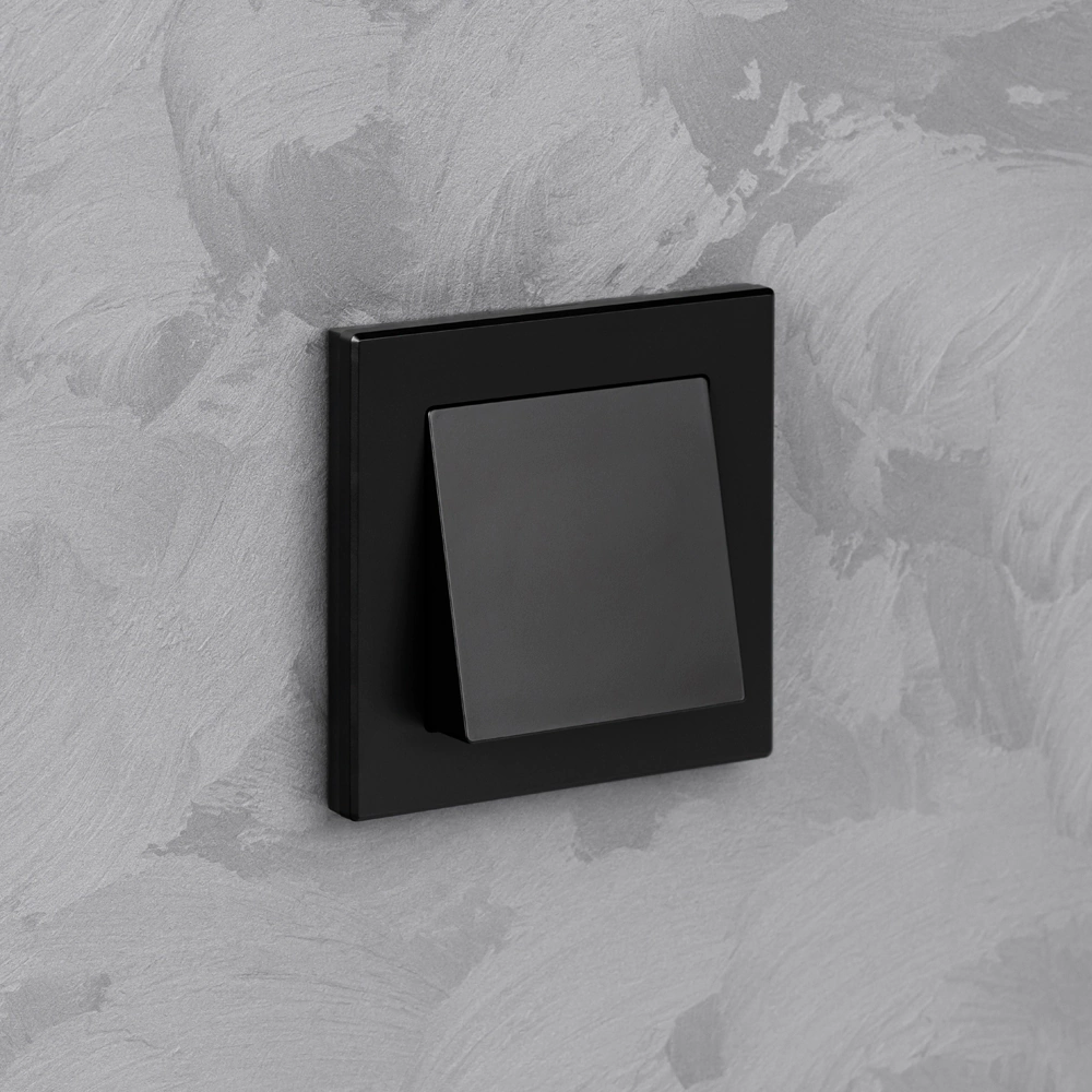 Вывод кабеля EVERSON Кватро без рамки черный