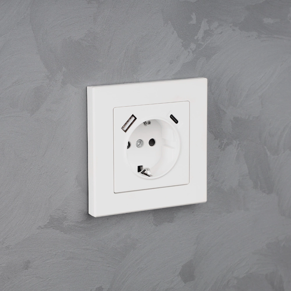 Розетка USB A + C 20 Вт белая матовая без рамки EVERSON Кватро