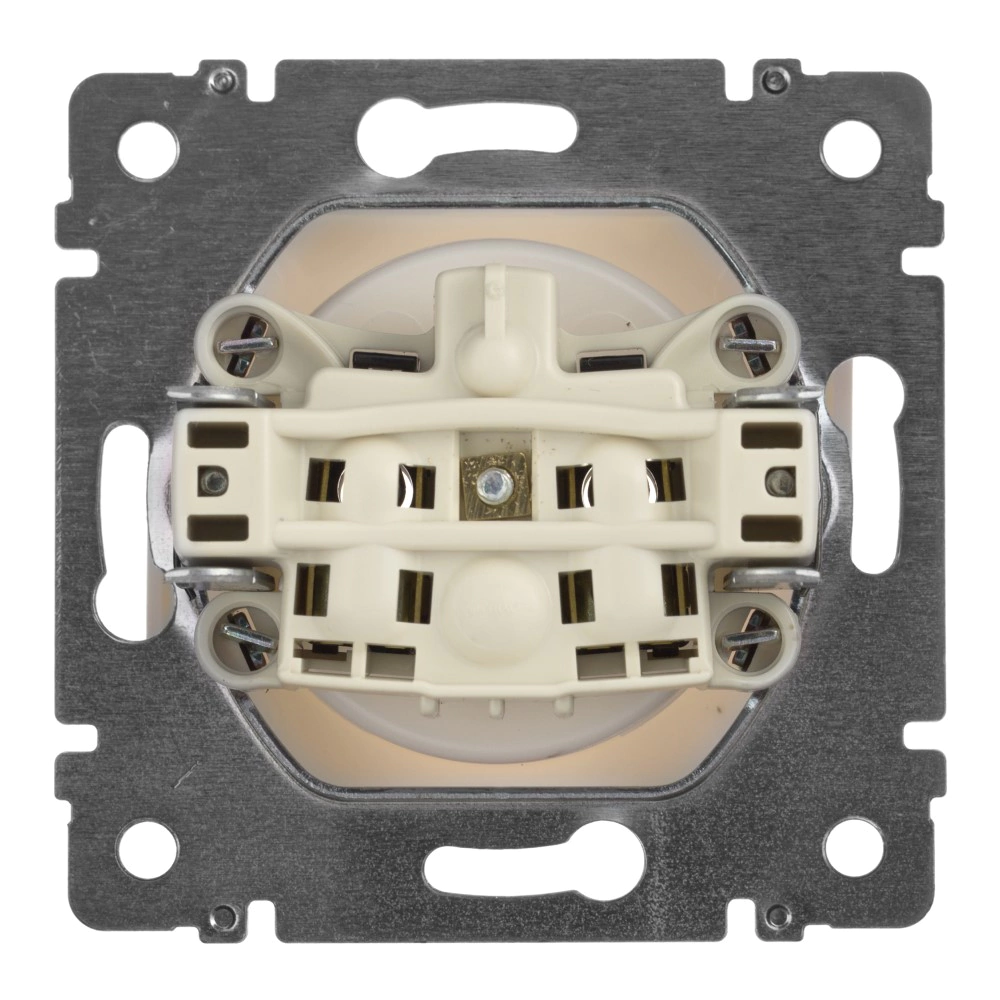 Розетка без заземления Legrand/Daccord Валена Классик без рамки белая