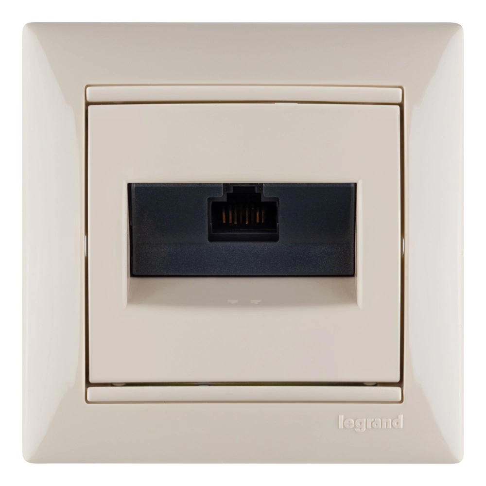Розетка компьютерная Legrand/Daccord Валена слоновая кость