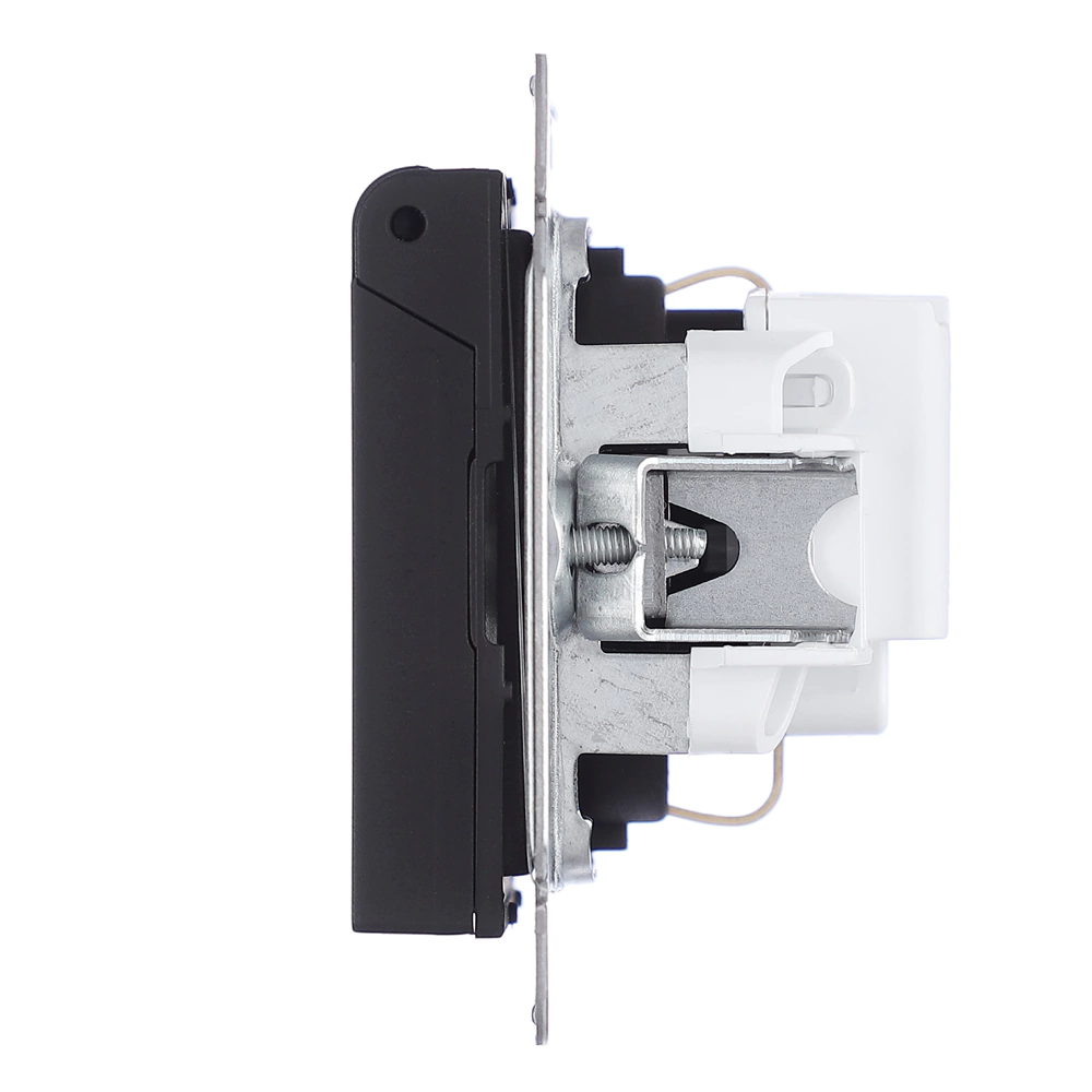 Розетка SE Атлас Дизайн с заземлением с крышкой без рамки карбон