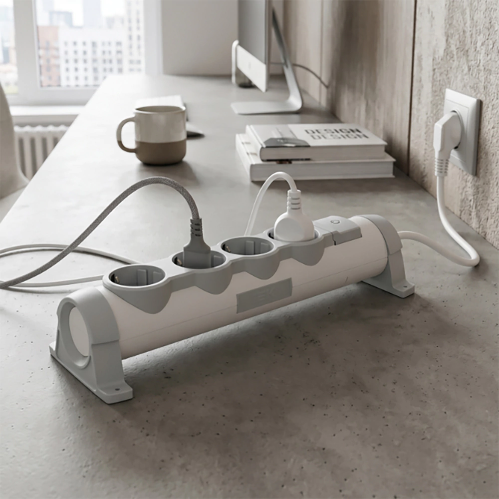 Фильтр сетевой 1,5 м 4 гнезда 3х1,5 мм 3600 Вт белый IEK COMFORT