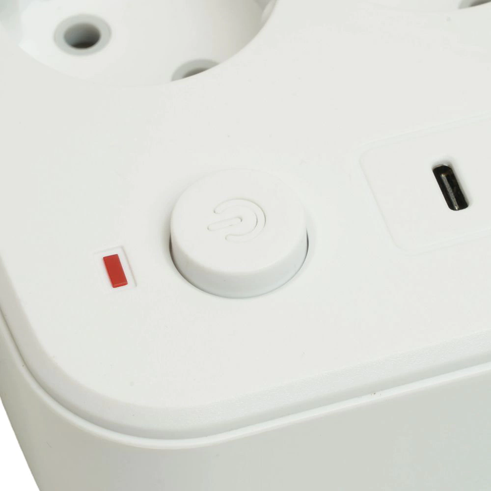 Удлинитель 1,8 м 3 гнезда с заземлением 2500 Вт + 4USB-A + 2USB-C 12 Вт STEKKER